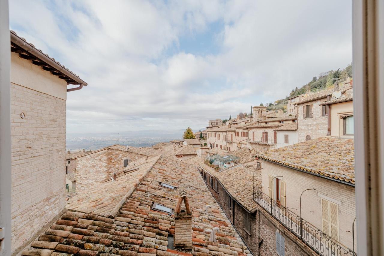 Sotto Gli Affreschi Del 1800 Con Colazione Inclusa Assisi Kültér fotó